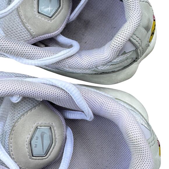 Nike Air Max Plus TN Sneakers Youth 5Y White Metallic Silver Low Top CD0609-108 - Picture 9 of 10